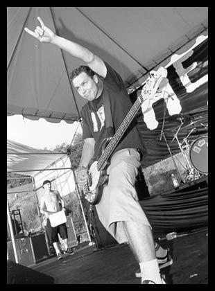 Nom complet : Mark Allan Hoppus